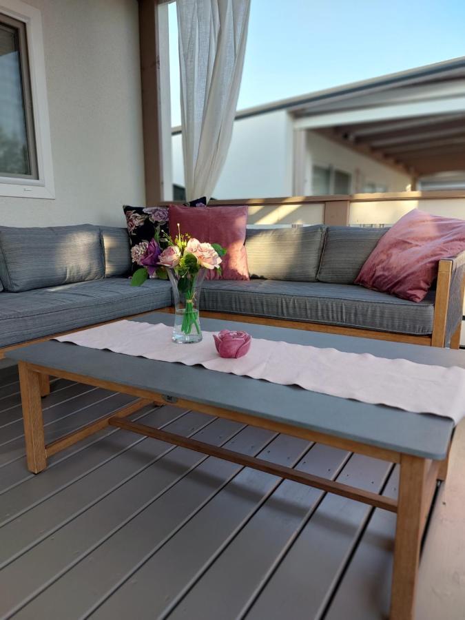 Mobile Home Whit Sea View Lavojesa Drage Dış mekan fotoğraf