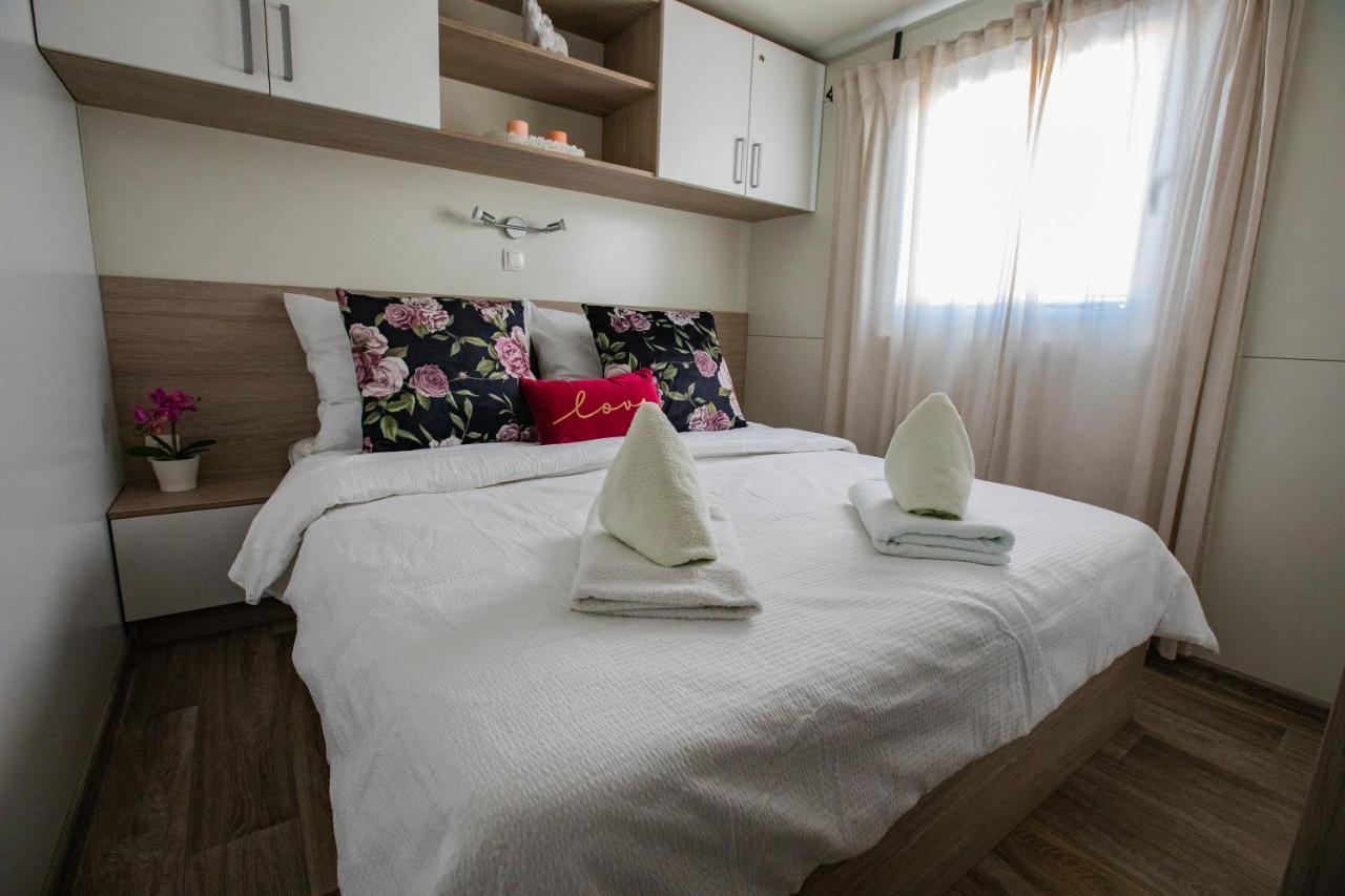 Mobile Home Whit Sea View Lavojesa Drage Dış mekan fotoğraf